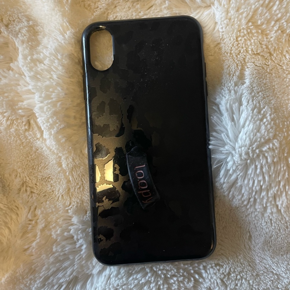 Black cheetah print Loopy case in good condition!